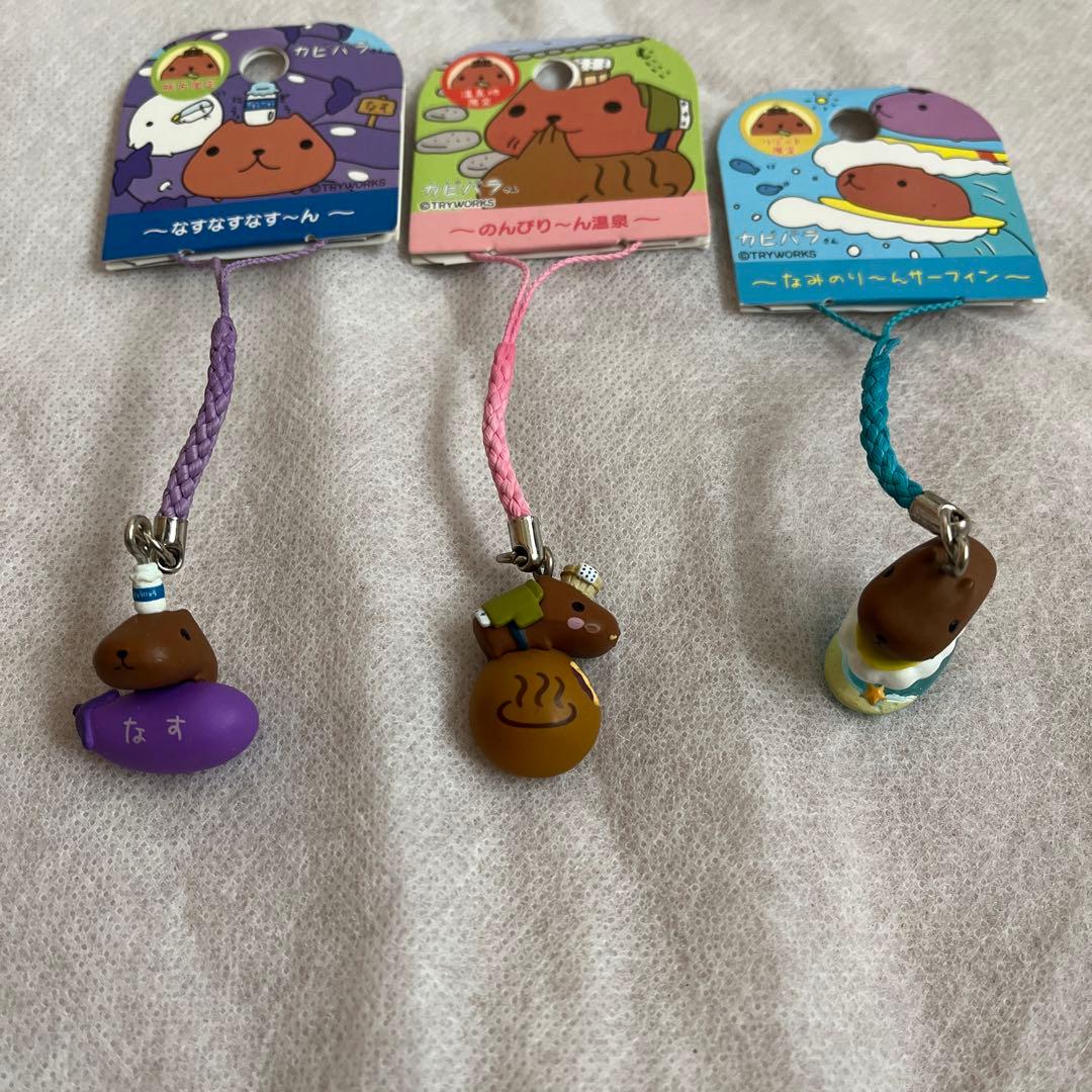 ご当地カピバラさんキーホルダー - メルカリ