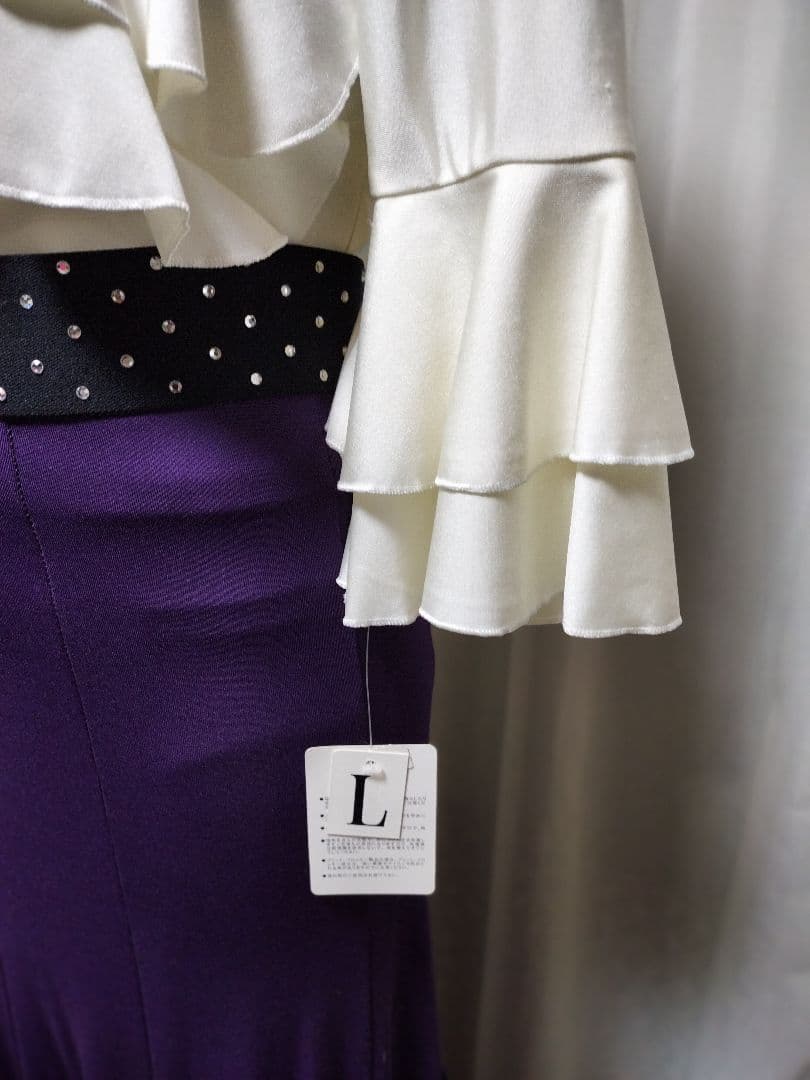 丈長めブラウス未使用】フラメンコドレス 紫色 フリル付きセットアップ