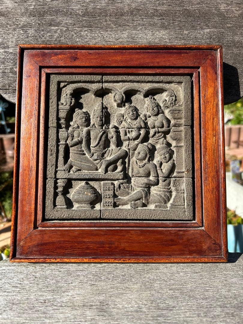 バリ島で購入した石板彫刻