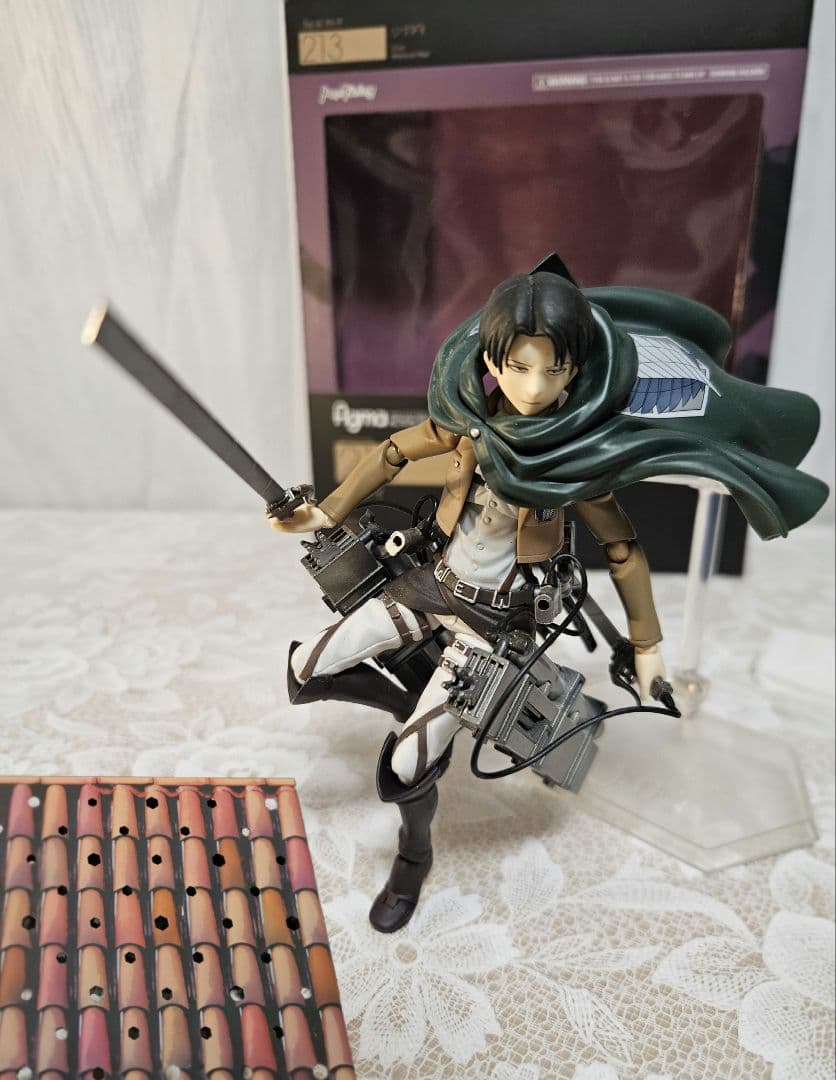figma 進撃の巨人 リヴァイ 兵長 フィギュア 初回限定 予約特典付