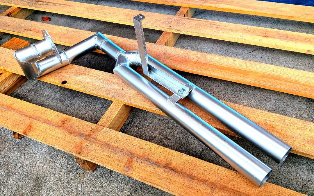 NEWキャンター　ジェネキャン　ダブル出し　マフラー　！　デコトラ