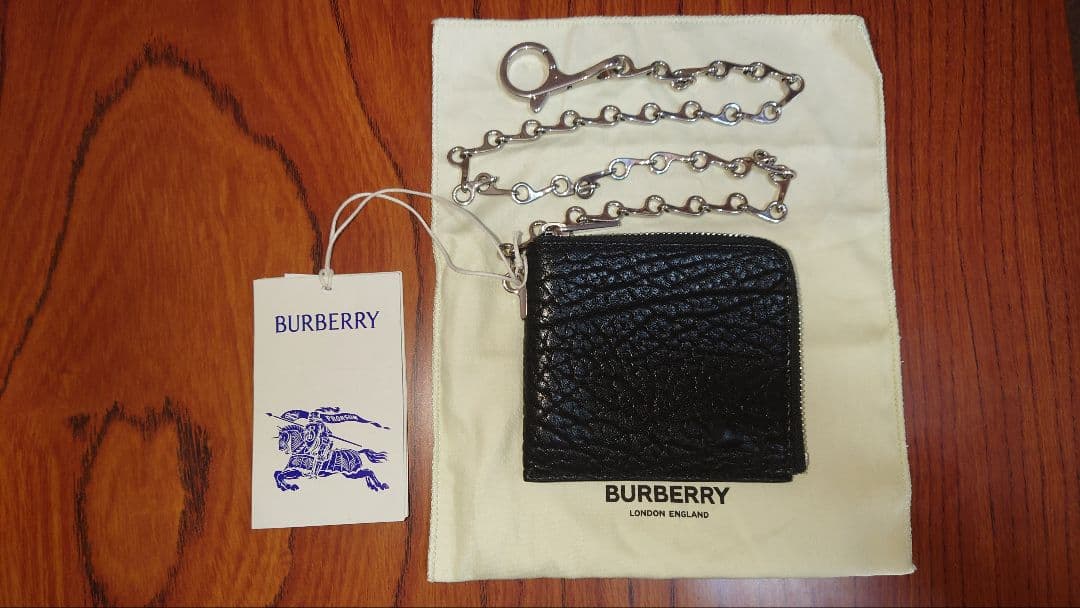 セール❗️未使用バーバリーBURBERRY ブラック ミニ財布 チェーン付き