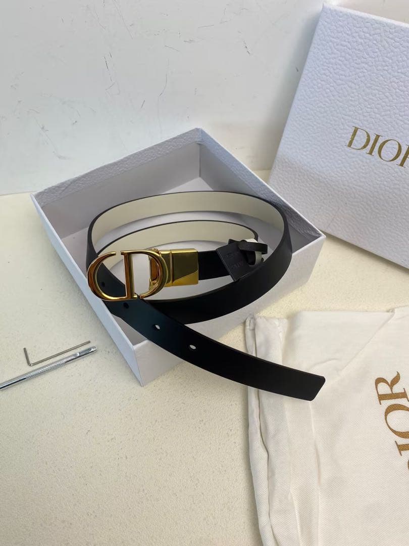 Dior ブラック レザーベルト ゴールドバックル - メルカリ