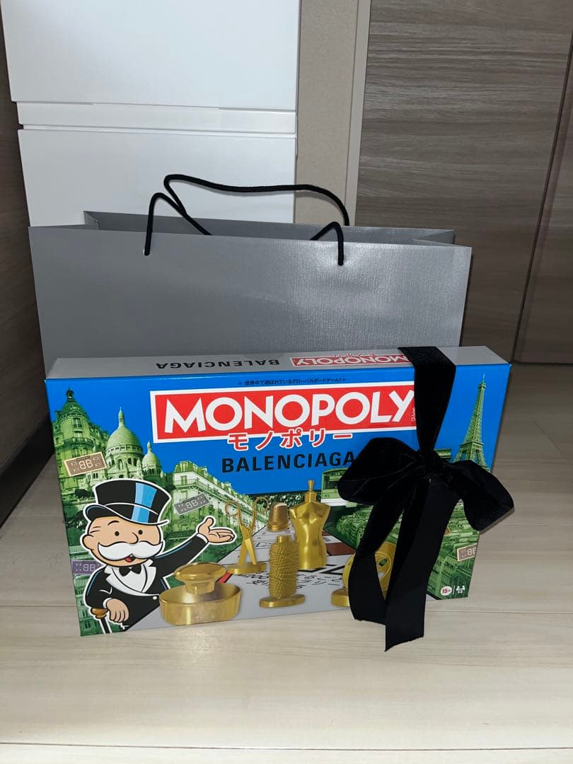 【非売品】BALENCIAGA Monopoly バレンシアガコラボモノポリー BALENCIAGAから届いたのはオリジナルのモノポリー♟️箱だけでなく、駒
