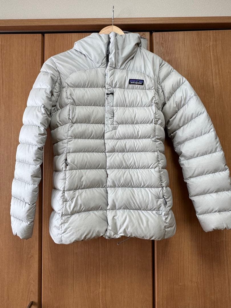 Patagonia ダウンジャケット ハイロフト・ダウンフーディー　ライトグレー 中古・古着通販】Patagonia (パタゴニア) ハイロフトダウンジャケット