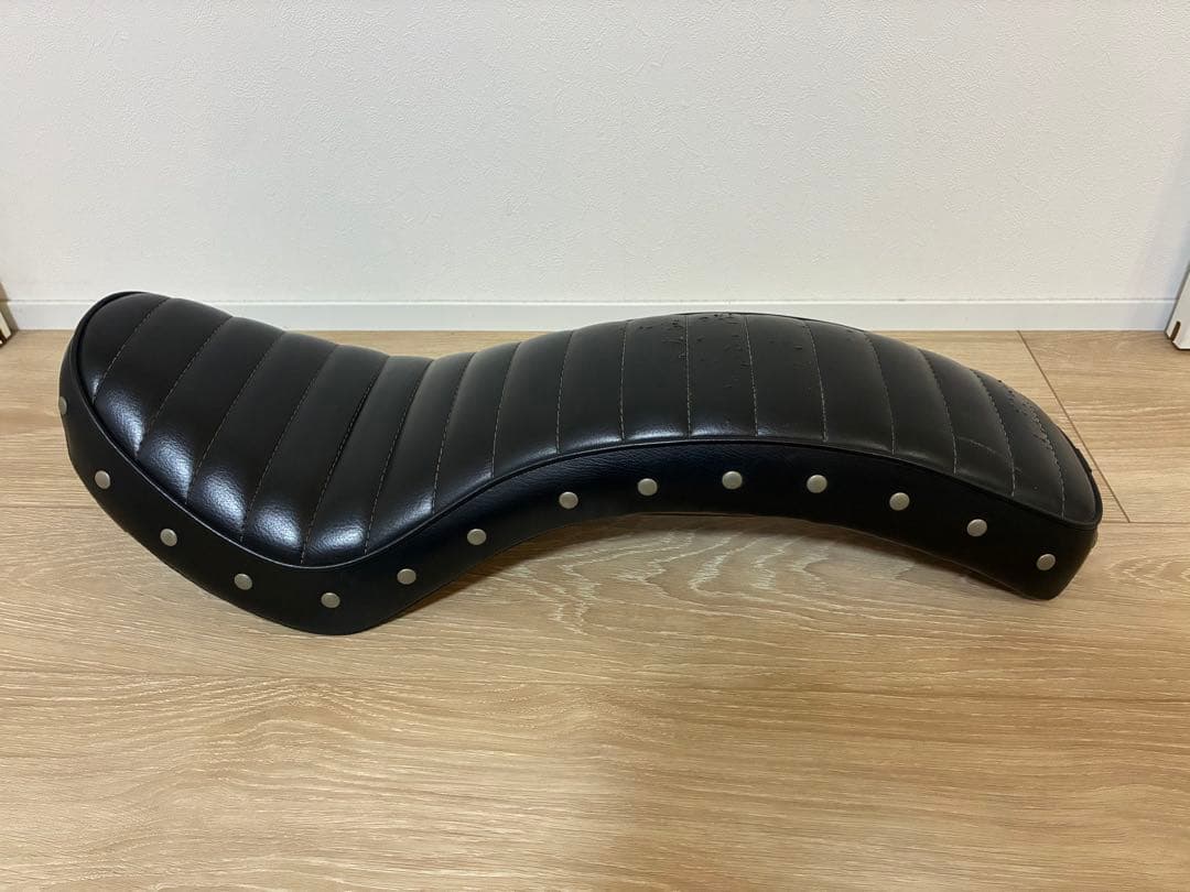 イージーライダース　ナイトロヘッズ　中古　コブラ　ドラッグスター250？　廃盤 Webike | EASYRIDERS イージーライダース スタッド付コブラシート