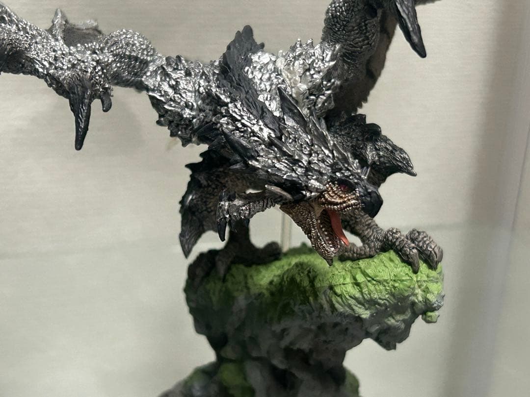 モンハン】クリエイターズモデル 銀火竜 リオレウス希少種 - メルカリ