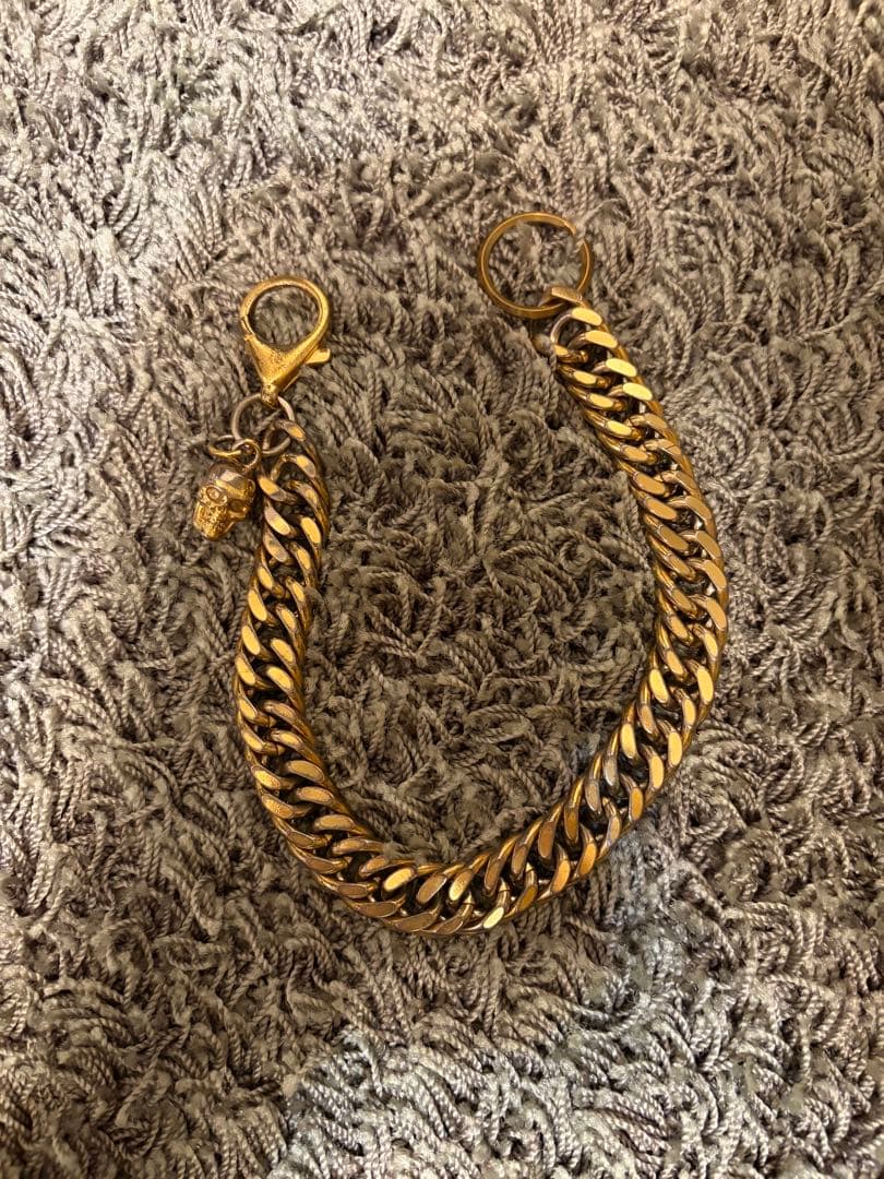 アレキサンダーマックイーン ゴールド チェーン スカルチャーム