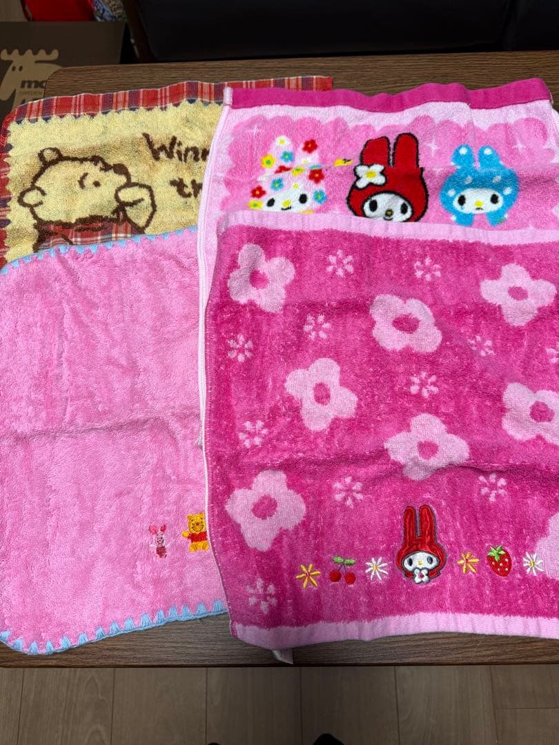 キャラクタータオルハンカチ4枚セット