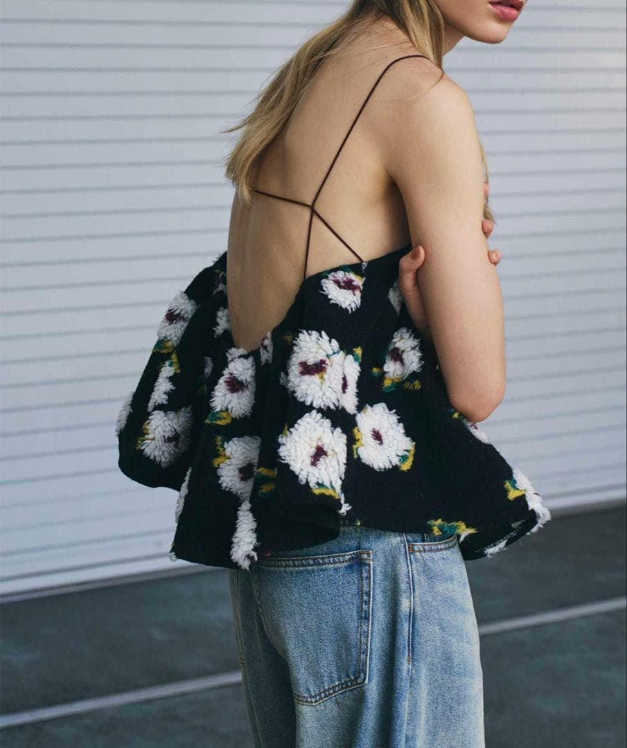 AKTE新品未使用ボアキャミソール - メルカリ