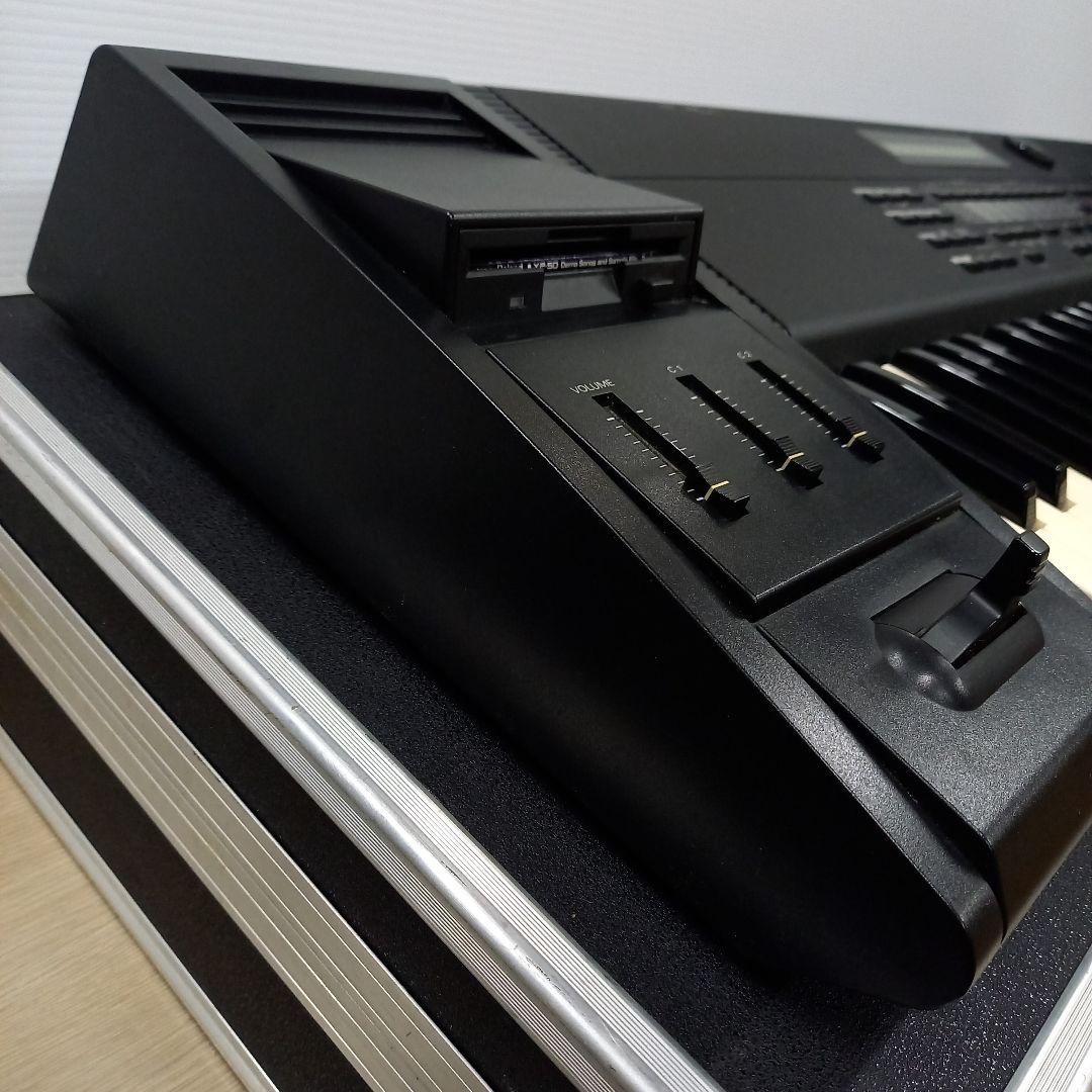 ジャンク Roland シンセサイザー XP-50 ハードケース付 ローランド