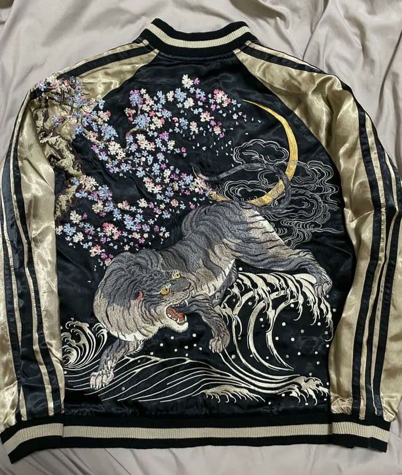 SATORI ２面用 日本限定 虎と桜刺繍 スカジャン レーヨン unisex