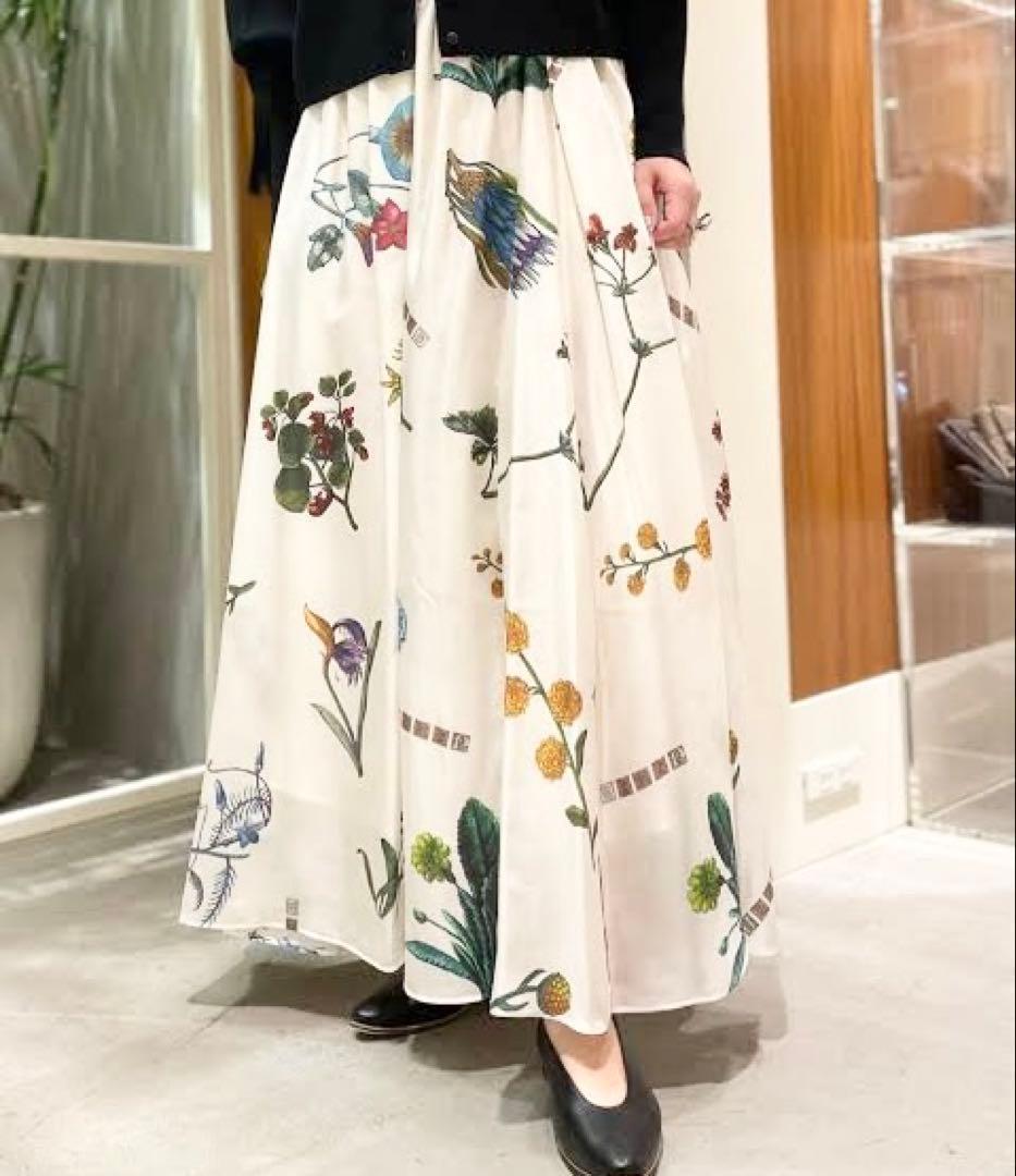 CABaN ボタニカルプリントロングスカート シルク ギャザー フレア