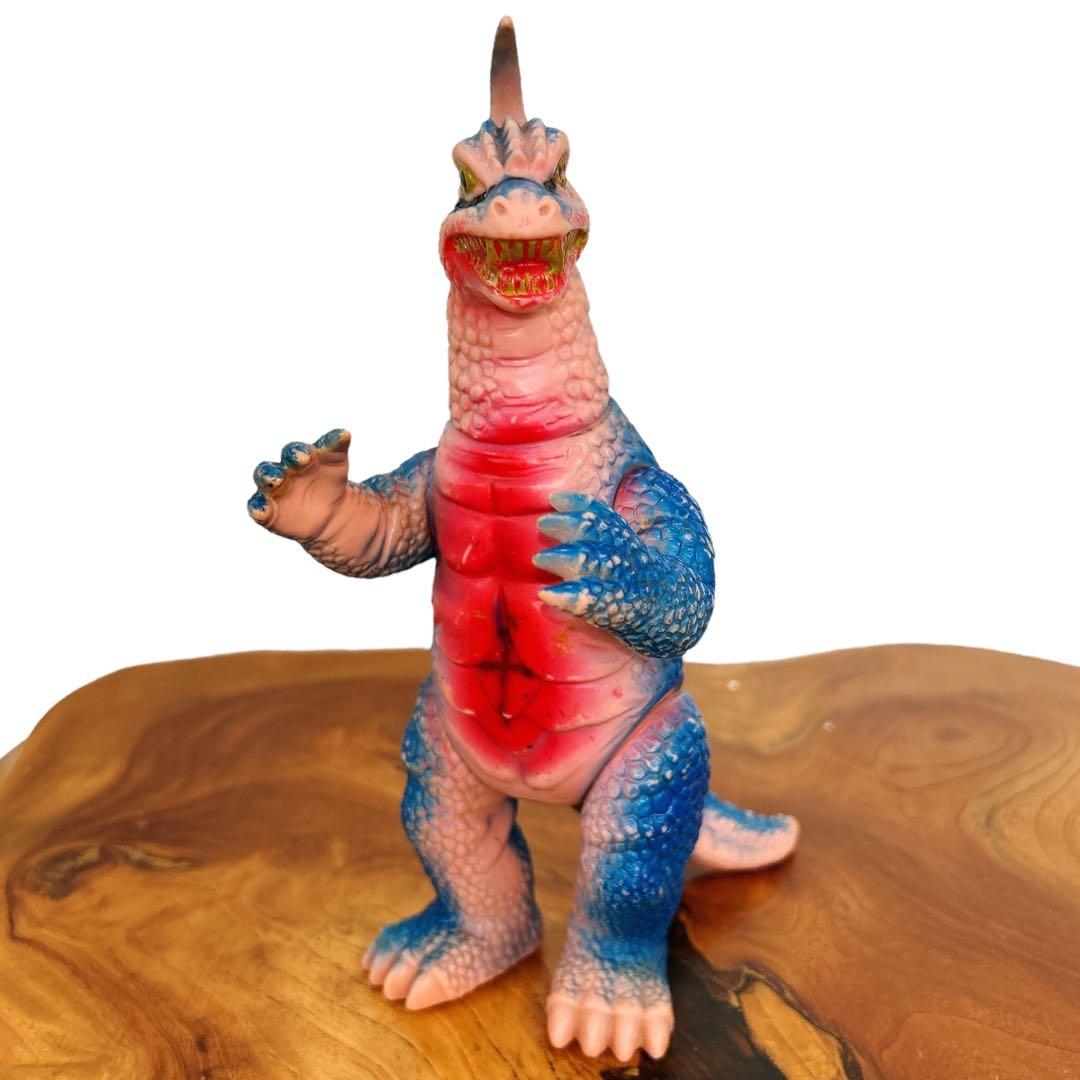 ブルマァク アーストロン 怪獣ソフビ フィギュア ウルトラマン - メルカリ