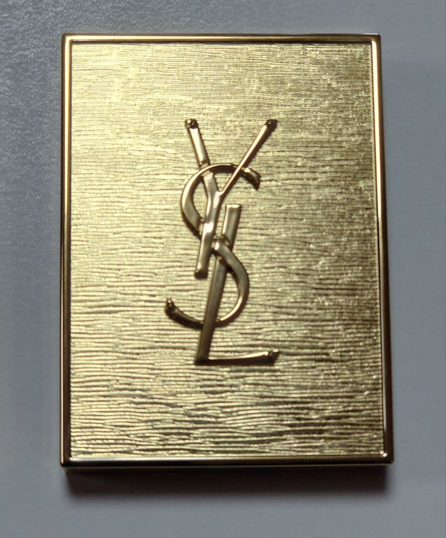 ＹＳＬ クチュールミニクラッチ　025 ホリデー限定 限定色レビュー】クチュール ミニ クラッチ｜YVES SAINT LAURENT