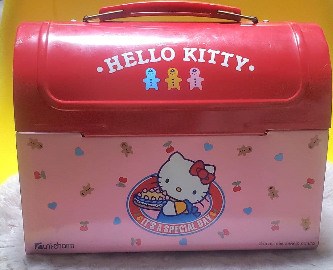 1986年製◆サンリオ◆ハローキティ◆ブリキBOX トランク◆ユニ・チャーム サンリオ キティちゃん いちご新聞付録 ミニトランク&がまぐち レトロ