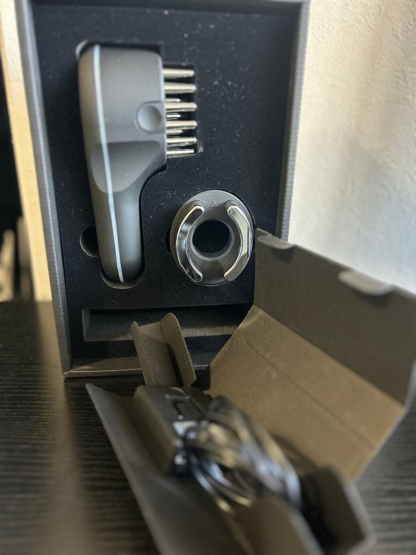 【美顔や育毛】TILLET WQC マッサージ機能付き美顔器おまけ付き