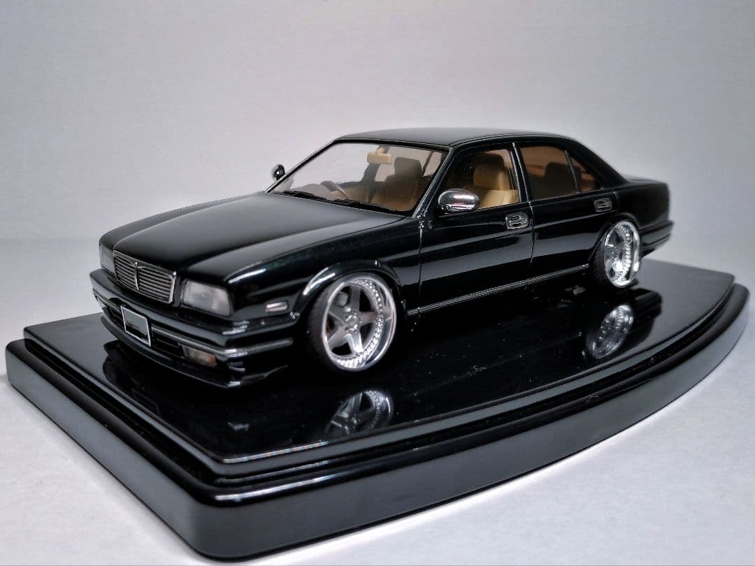 アオシマ 1/24 y32 シーマ プラモデル 完成品 - メルカリ