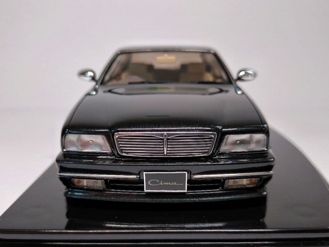 アオシマ 1/24 y32 シーマ プラモデル 完成品 - メルカリ