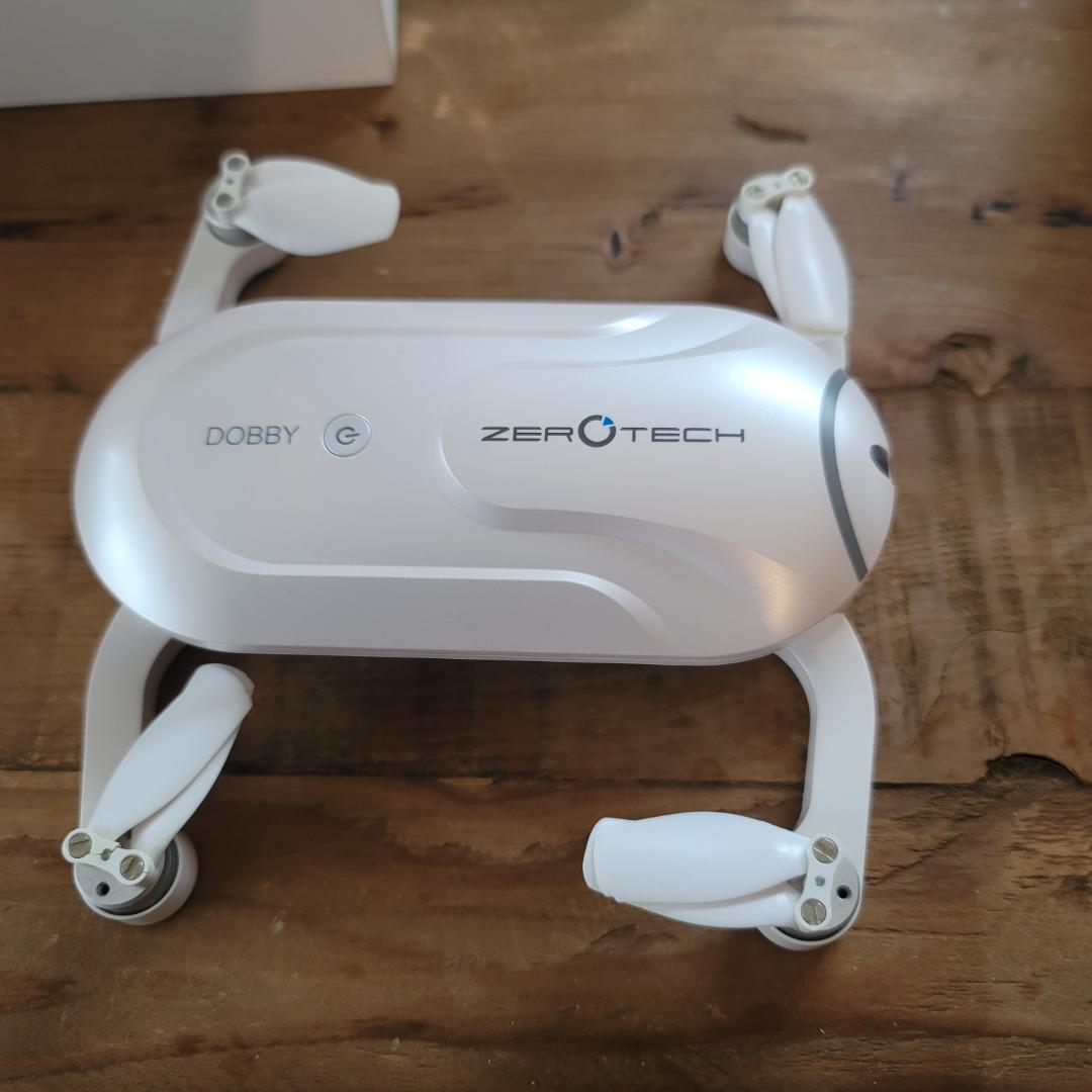 DOBBY（ドビー）ポケット セルフィードローン