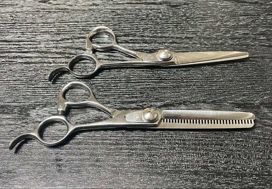 カットシザーとセニングシザーセット シザー セニング セット - メルカリ