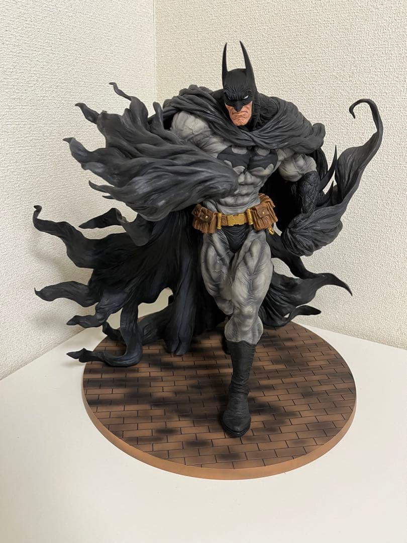 バットマン フィギュア ソフビナル 岩倉 - メルカリ
