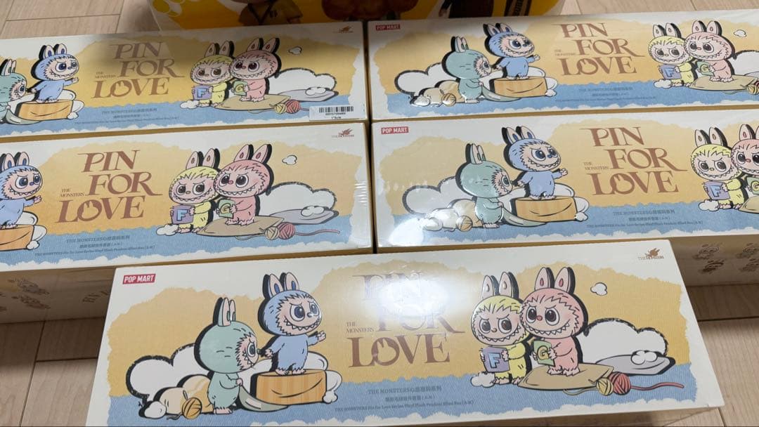 POP MART PIN FOR LOVE ぬいぐるみ　3アソート