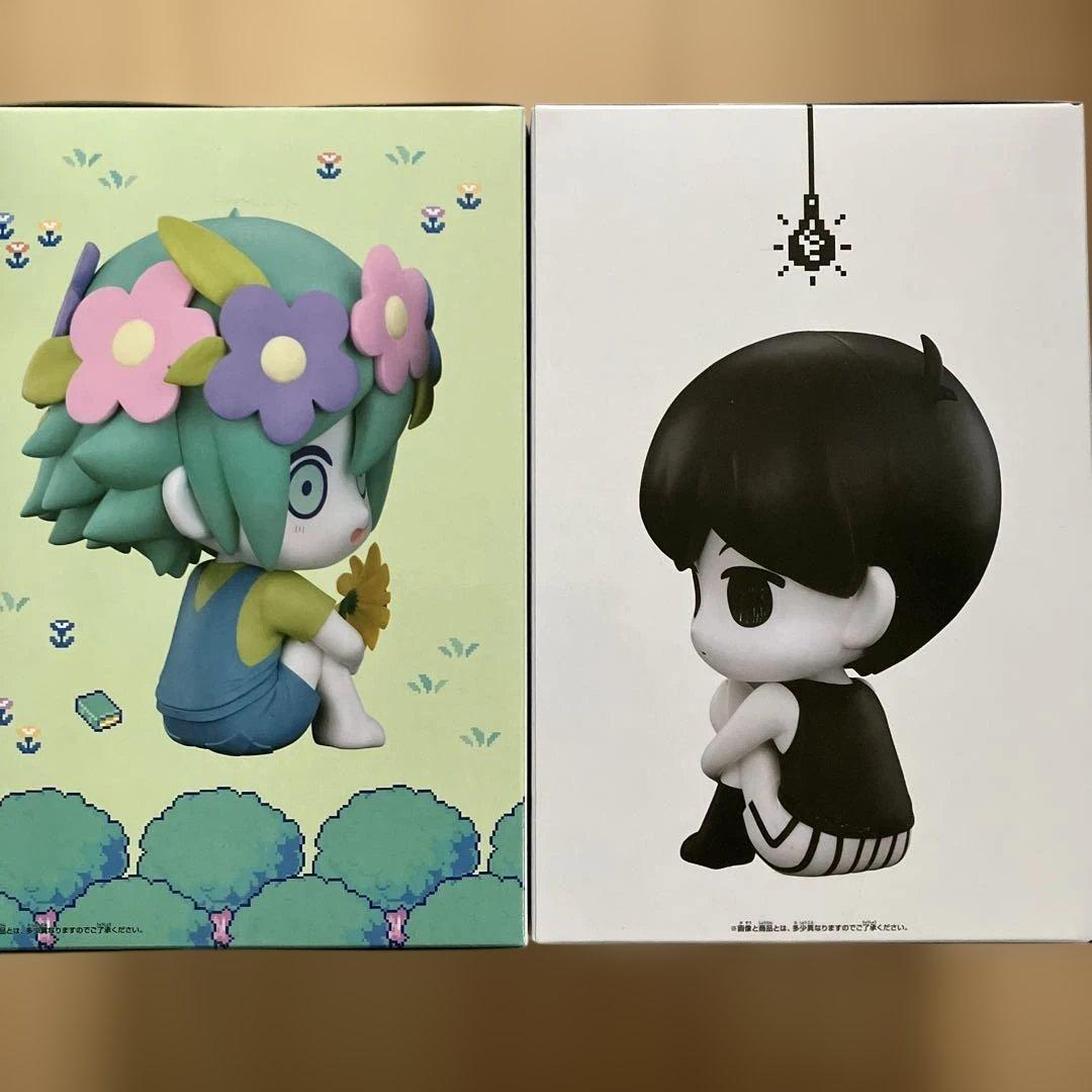 OMORI おすわりフィギュア オモリ & バジル フィギュア - メルカリ