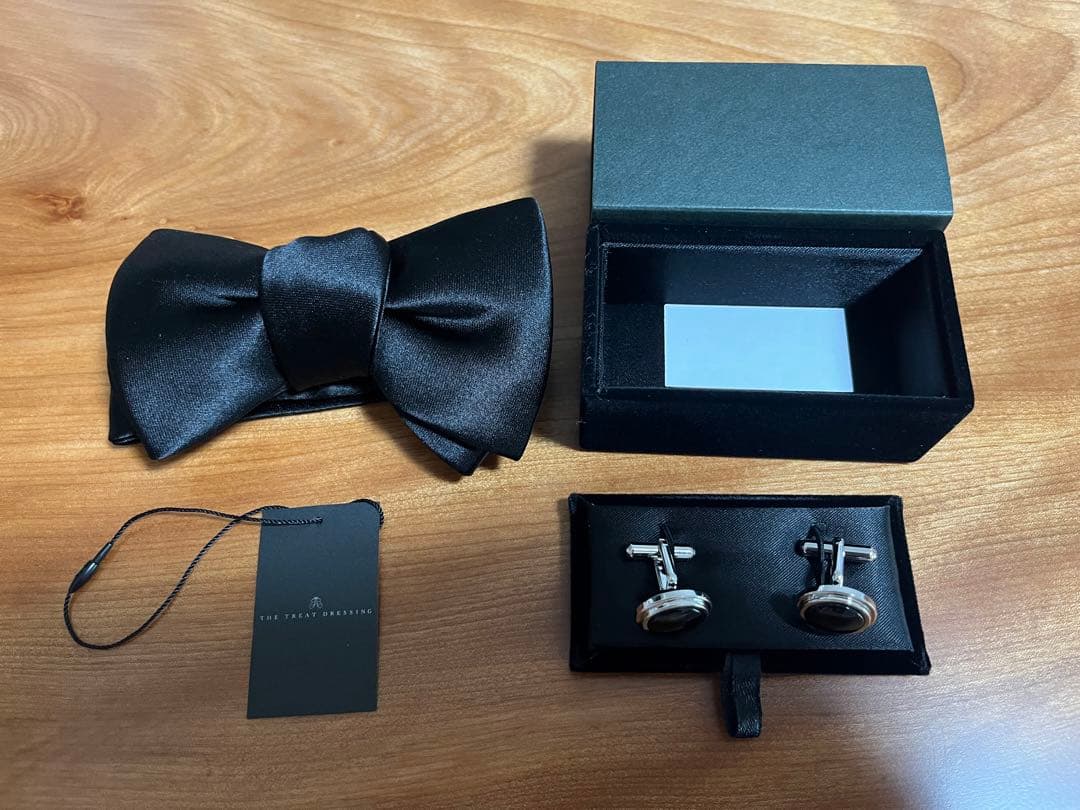 THE TREAT DRESSING 新郎3点セット蝶ネクタイカフスチーフ