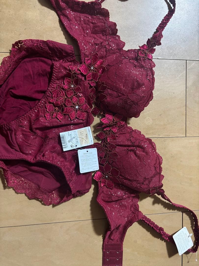 専用新品タグ付き！赤、ネイビーwing の2セット