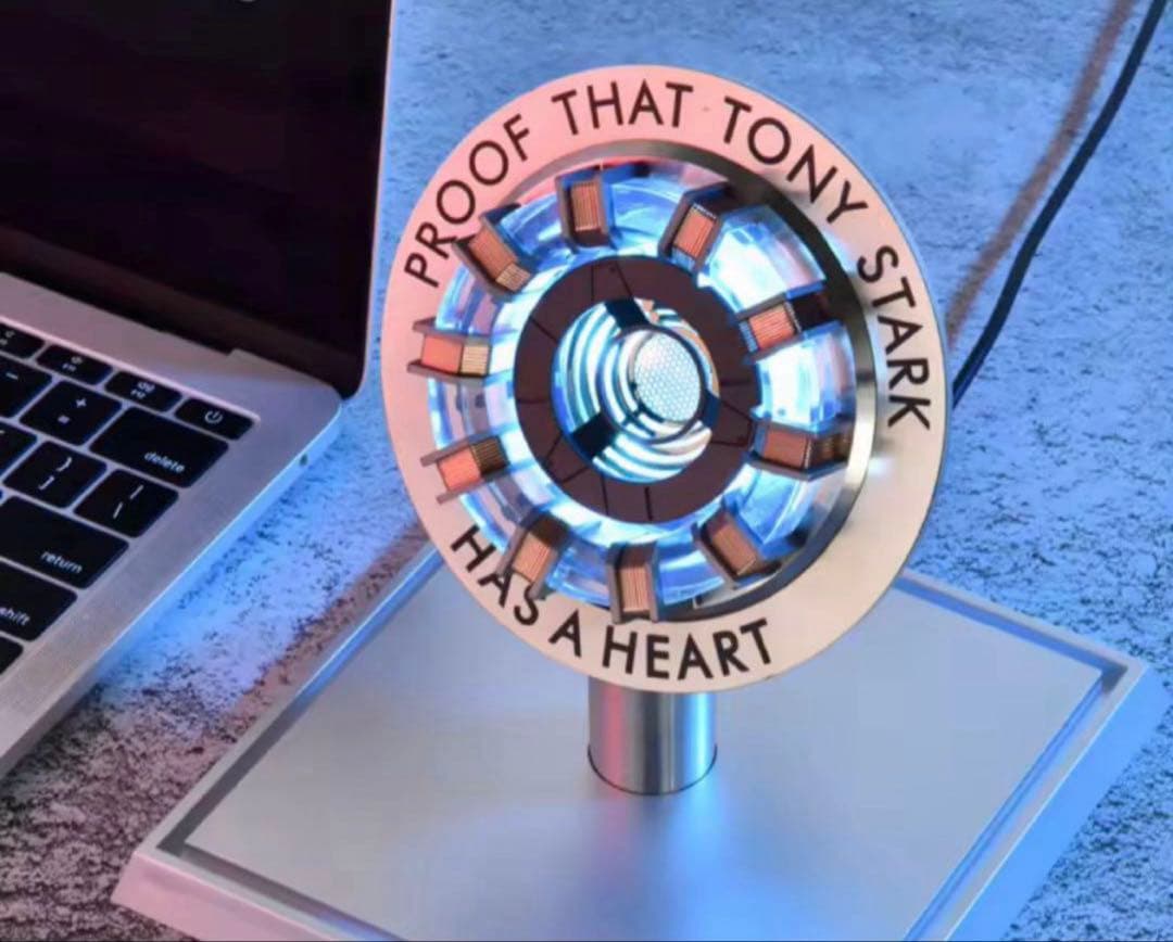 トニー・スターク アーク・リアクター高品質レプリカ - メルカリ