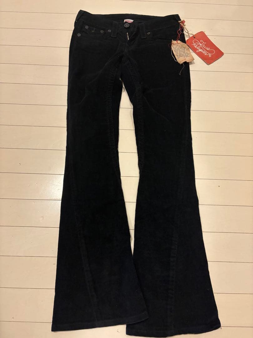 True religionコーデュロイフレアパンツ ブラック