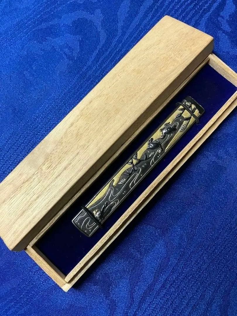 日本刀　装飾　小柄　金銀象嵌　時代物　骨董品 毛抜形太刀 （金象嵌銘）鉄雄（花押） Kenukigatatachi:Tetsuo