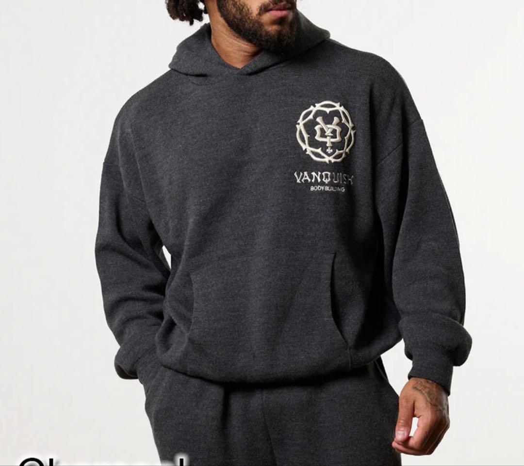 新品　vanquish fitness ニットパーカー