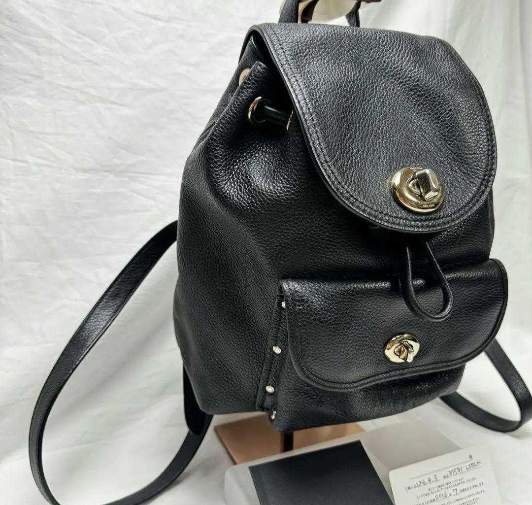 16日価格❕極美品♥️COACHリュック✨中身が飛び出さない安全ターンロック♥️