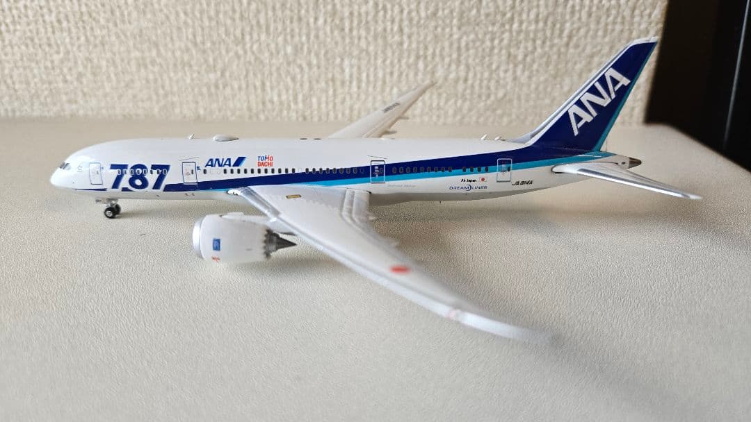 ANA 787-8 特別塗装 JA814A 1:400