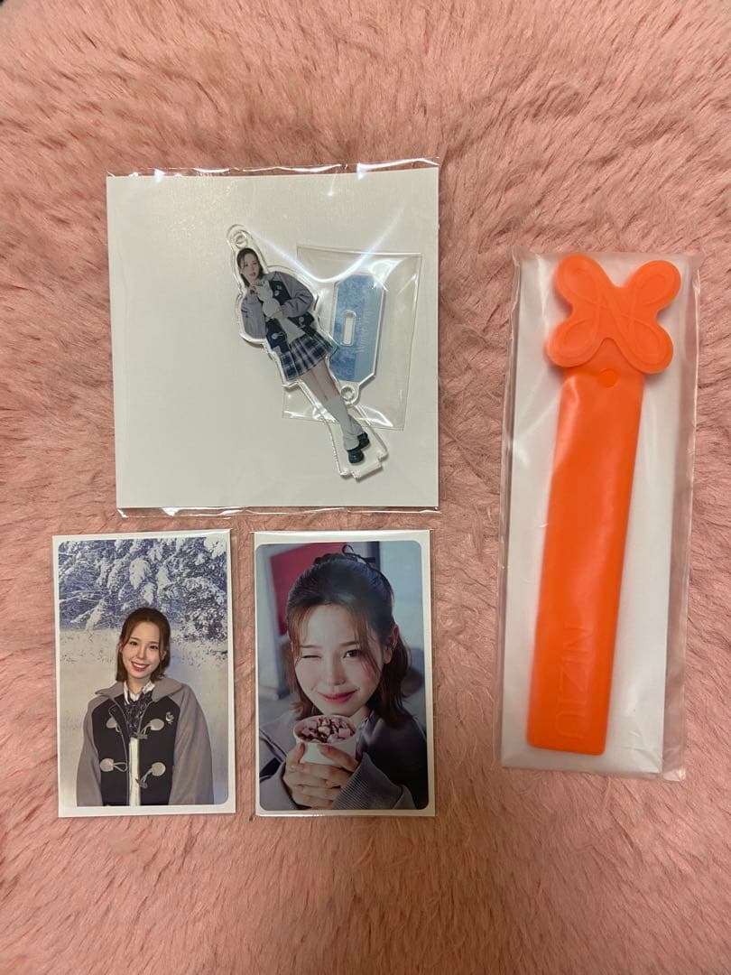 NiziU オンラインくじ マコちゃんセット - メルカリ