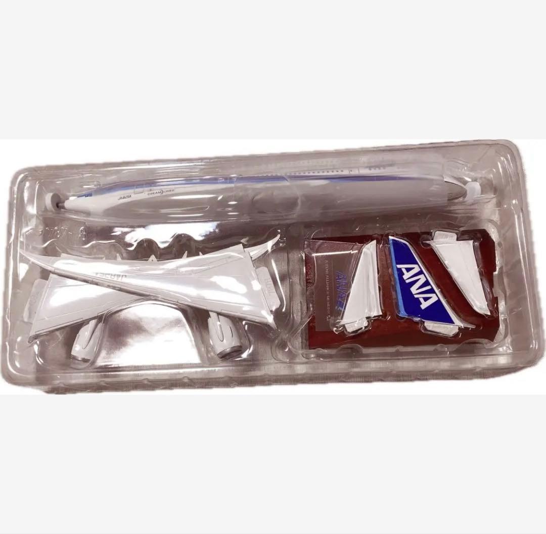 【レア】ANA ボーイング 787-8 JA825A 1/200 飛行機 模型