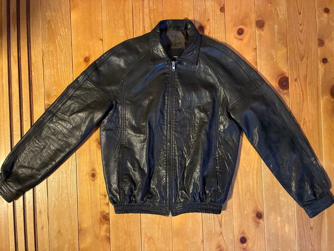 1/16まで値下げ中！ 短丈レザージャケット　黒　ブラック　レザーブルゾン