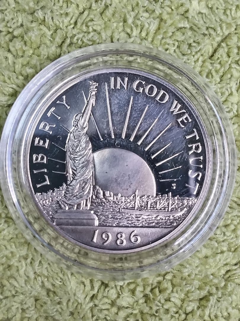 hab028 1986年S. ＄1,50C エリス島 自由の女神 銀貨セット - メルカリ