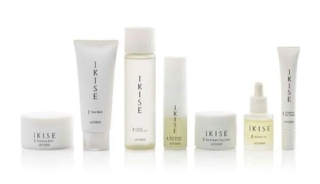 【新品未使用】Ikise スキンキット　クリア&ライト（オマケつき）