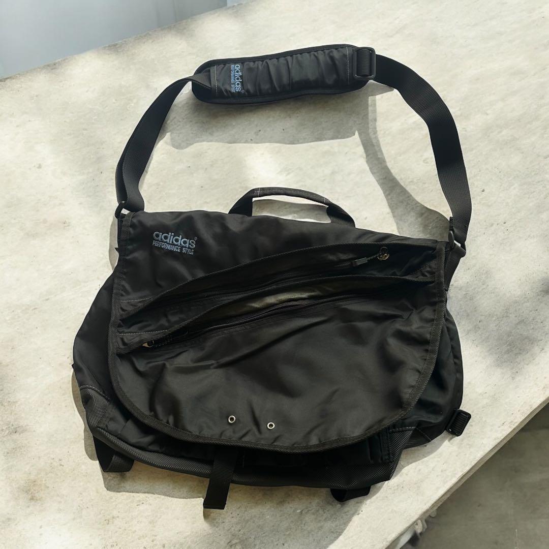 Vintage 80s adidas sling bag messenger - メルカリ