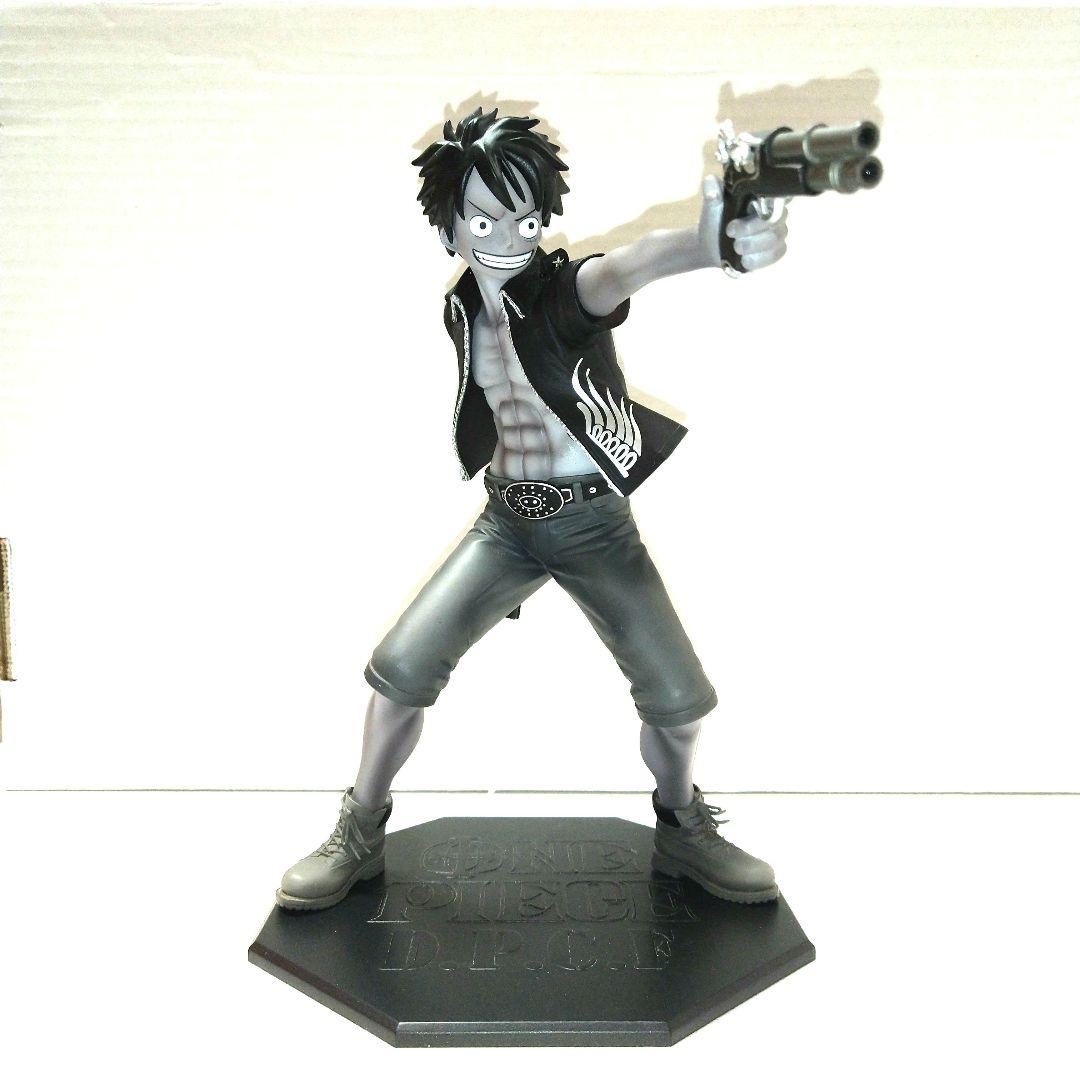 ルフィ 三銃士1.5ver. フィギュア ワンピース 箱付き - メルカリ