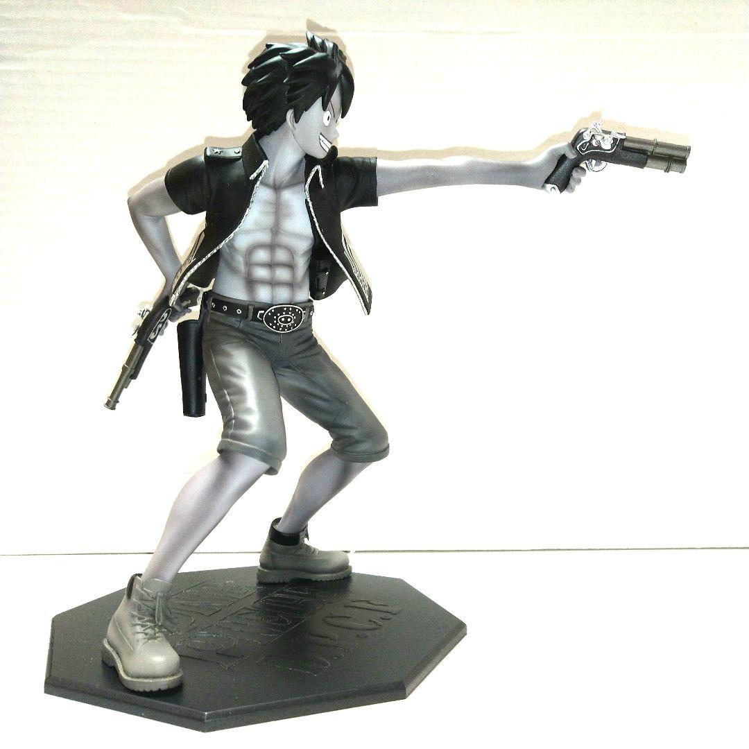 ルフィ 三銃士1.5ver. フィギュア ワンピース 箱付き - メルカリ