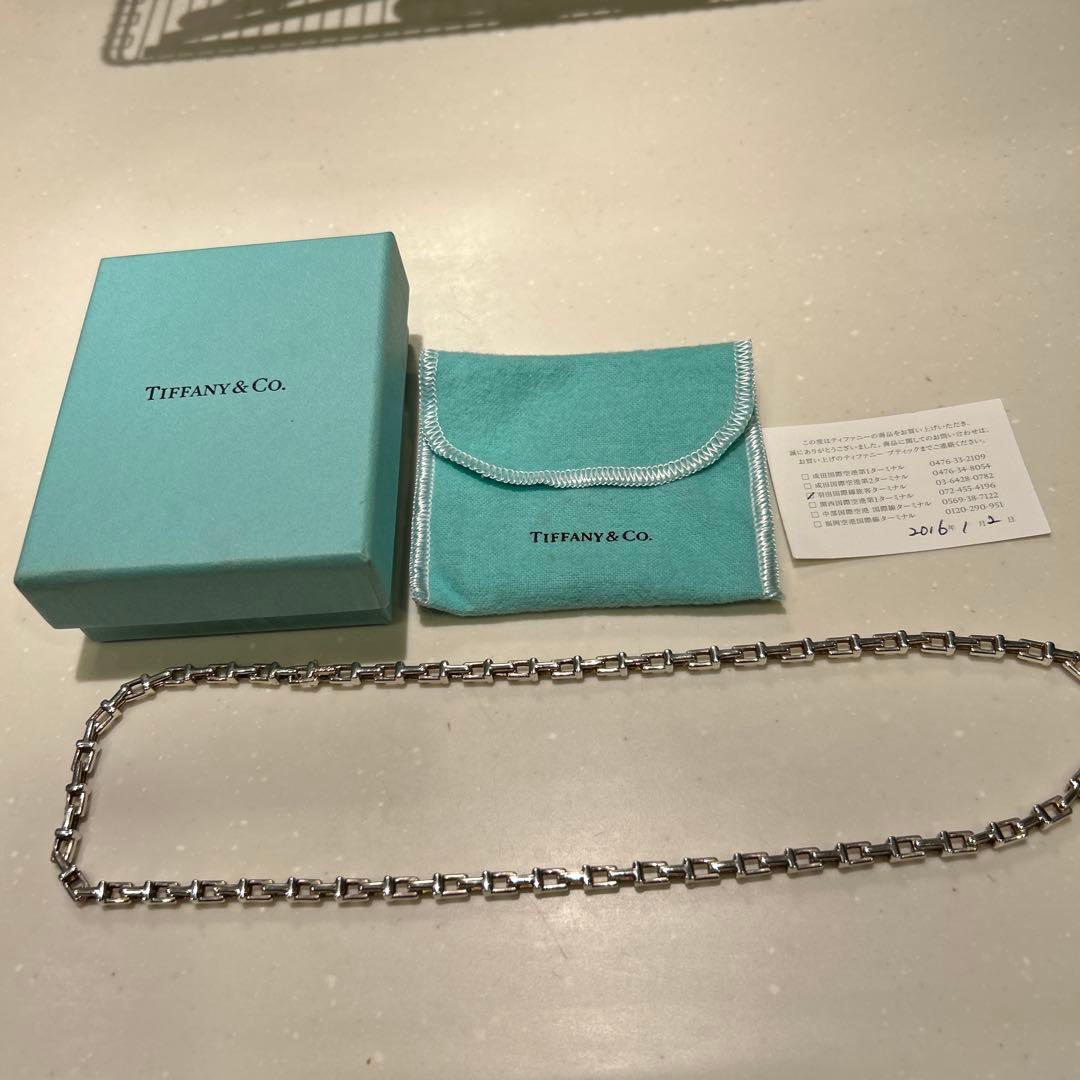 ティファニー　ナローTチェーンネックレス
