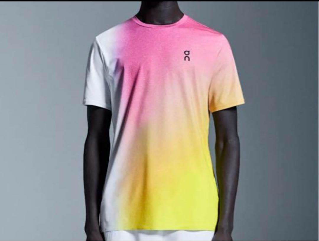 on メンズテニスウェア　上下セットアップ　M 新品未使用