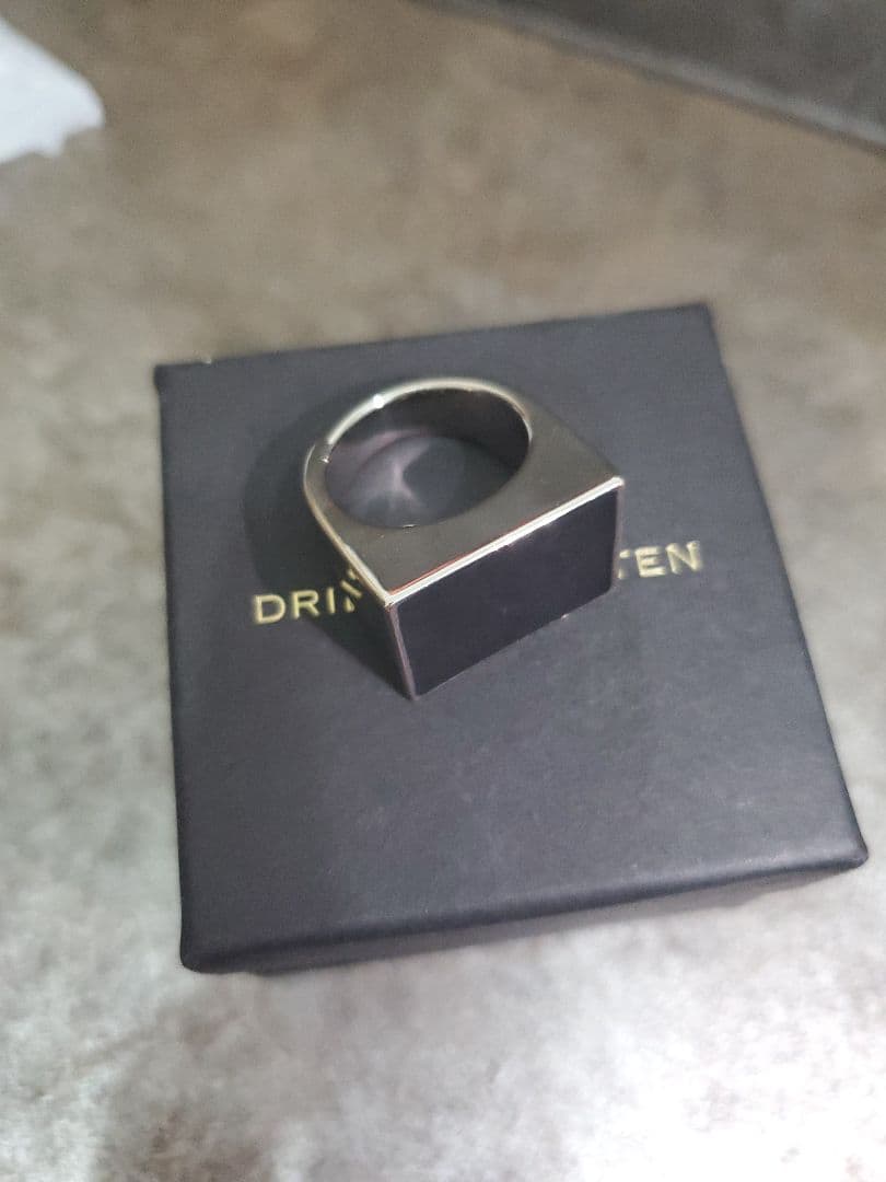 DRIES VAN NOTEN　スクエアリング　ブラック