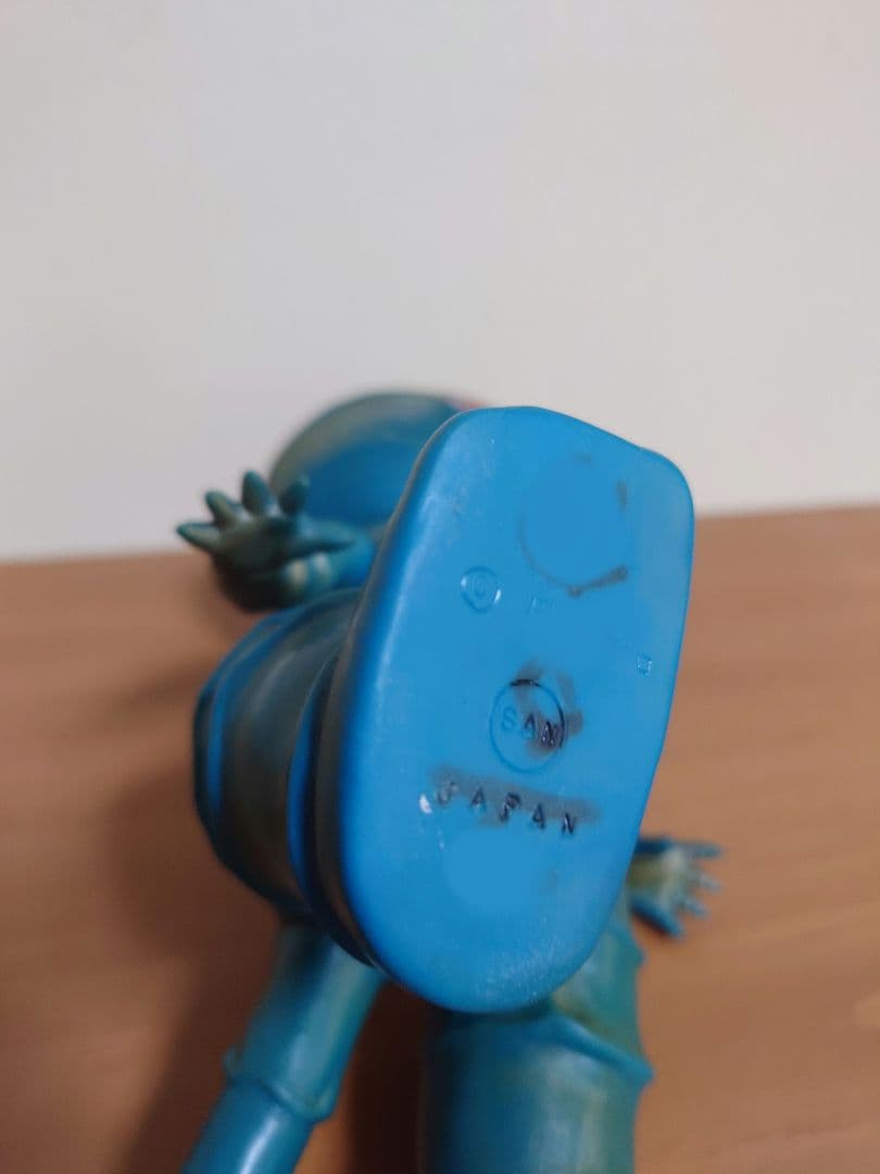 当時もの】マルサン ソフビ カネゴン ウルトラQ 記銘有り - メルカリ