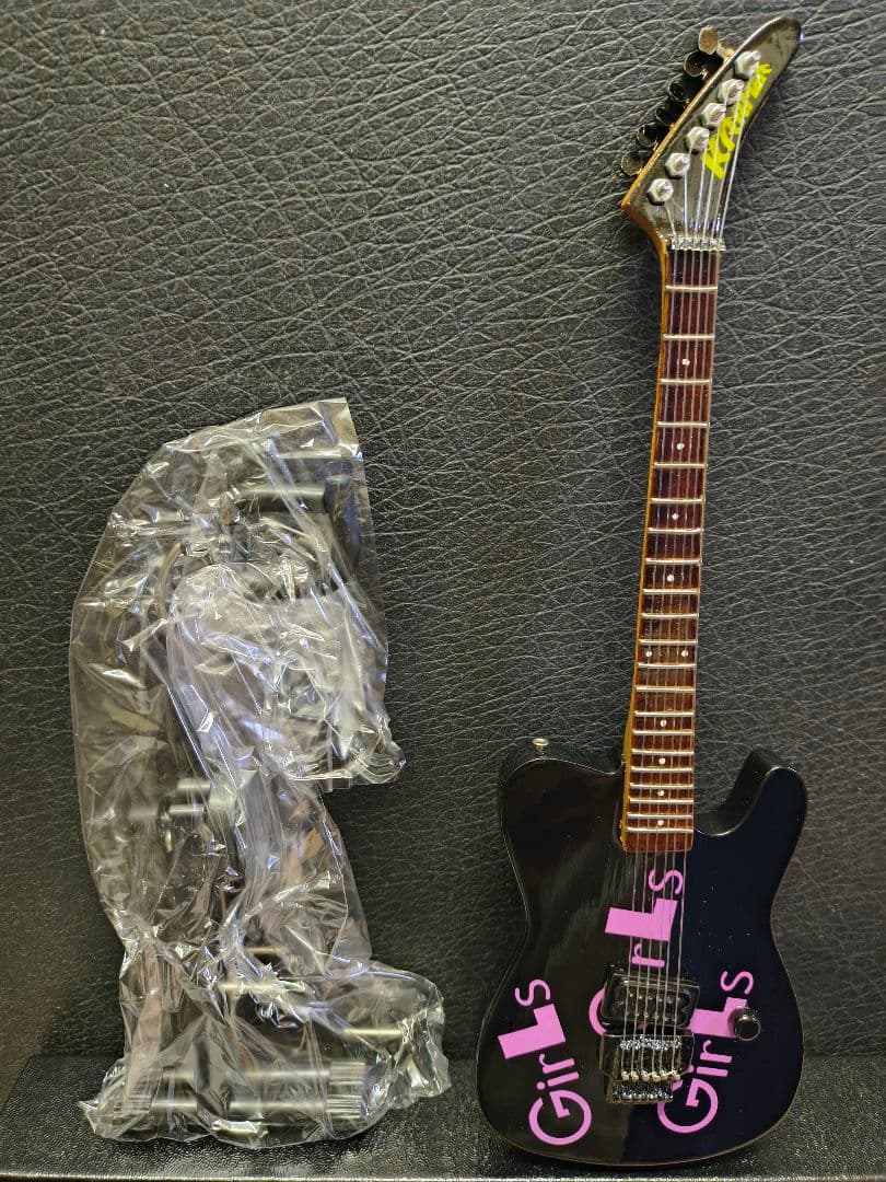 AXE HEAVEN ミック・マーズ　ミニギターフィギュア Musical Story Artist motif 1/4 ミニチュア 楽器 ギター モトリー