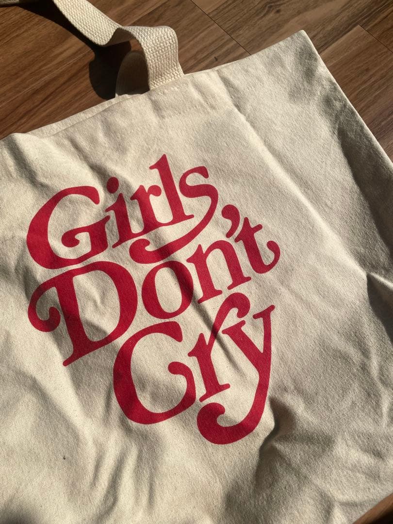 girls don't cry トートバッグ